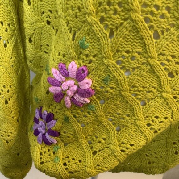 V Christina Womens Sweater XL Crochet Granny Cottage Core Dijon Yellow Floral - Picture 4 of 9